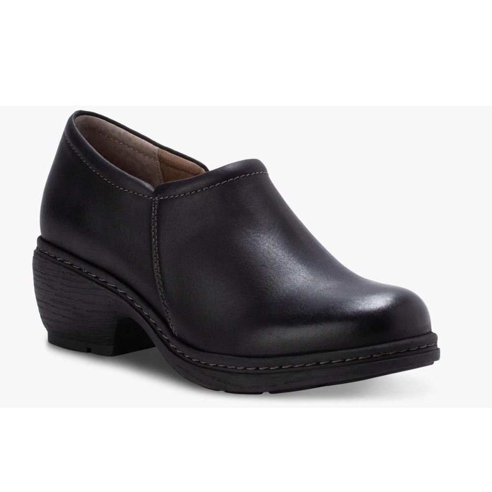 Eastland Rosie Black Slip-On Shoes Women's 8.5 Medium - New In Box - Comfort